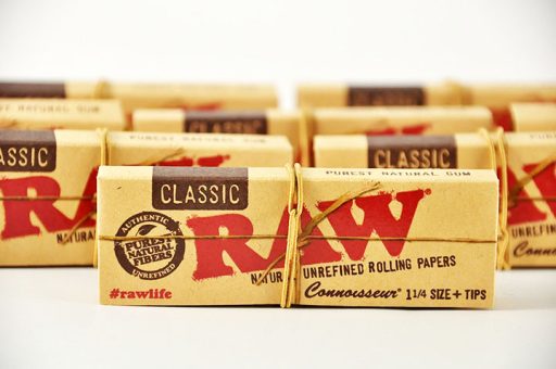 RAW 8公分捲煙紙+自捲式紙濾嘴（1片盒50張紙）